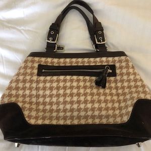 Coach Houndstooth purse. Wristlet included.